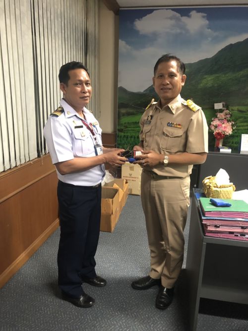 เข้าสวัสดีปีใหม่และรับพร รองผู้ว่าราชการจังหวัดสุพรรณบุรี 