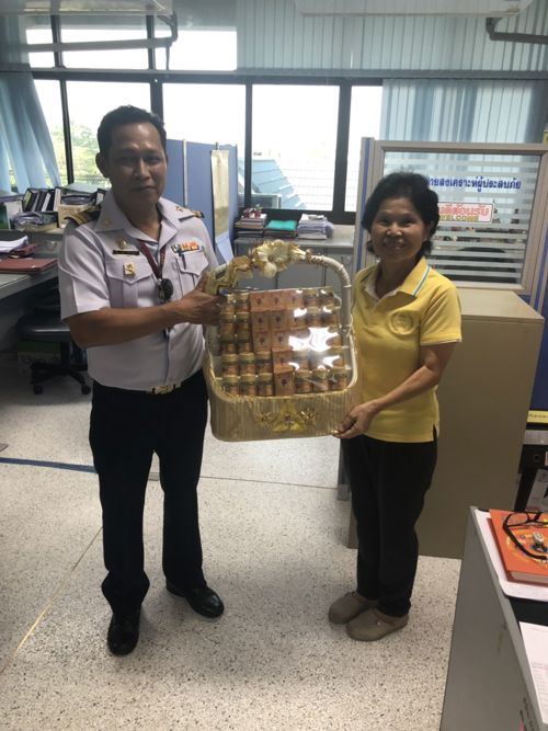 เข้าอวยพรปีใหม่ หัวหน้าสำนักงานป้องกันและบรรเทาสาธารณภัยจังหวัดสุพรรณบุรี 