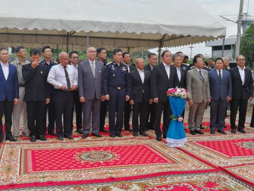 พิธีเปิดแพรคลุมป้ายอาคารศูนย์อินเทอร์เน็ตชุมชนและการเรียนรู้สื่อเทคโนโลยีสารสนเทศสำหรับเด็ก เยาวชน และประชาชนทั่วไป จังหวัดสุพรรณบุรี
