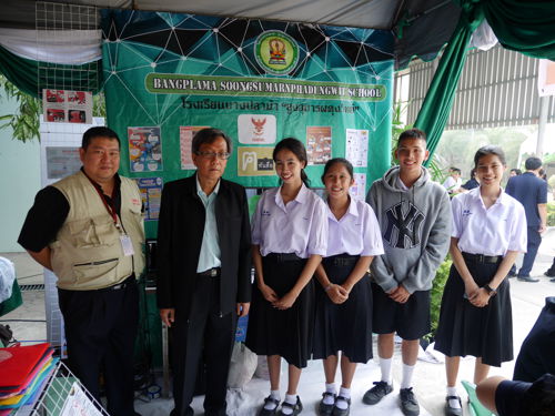 ร่วมจัดนิทรรศการกับทางชมรม "ฅ ทันสื่อ"